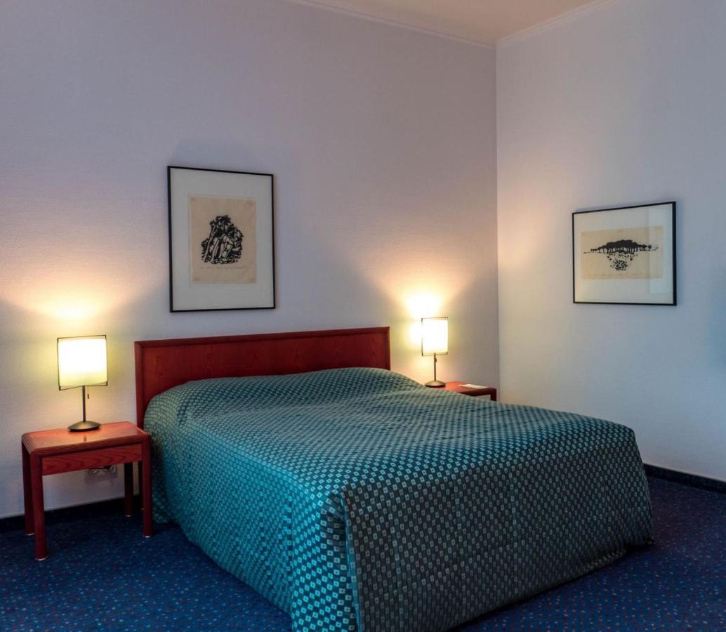 Hecker's Kurfuerstendamm Berlino